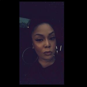 Meet your Posher, Kayla